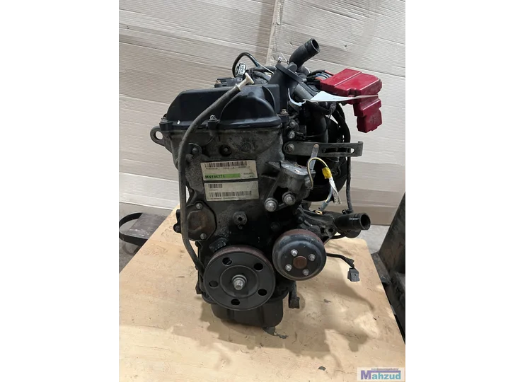 Mitsubishi colt 6 1.3 Motorblok motor 4A90