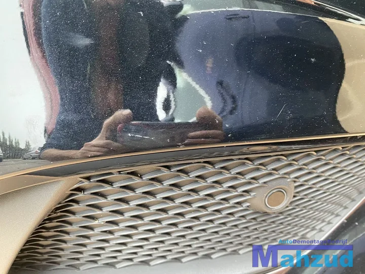 2018-mercedes-cla-w117-facelift-voorkop-voorbumper-zwart — foto 15