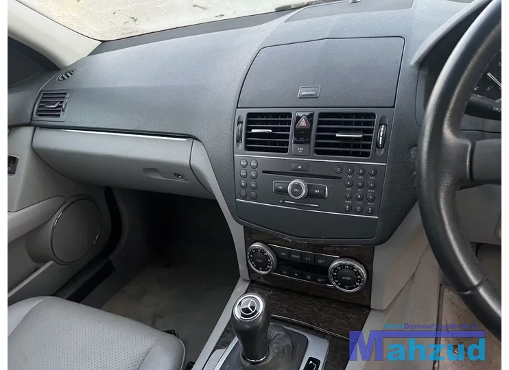 mercedes-c-klasse-w204-navigatie-radio-scherm-20072011