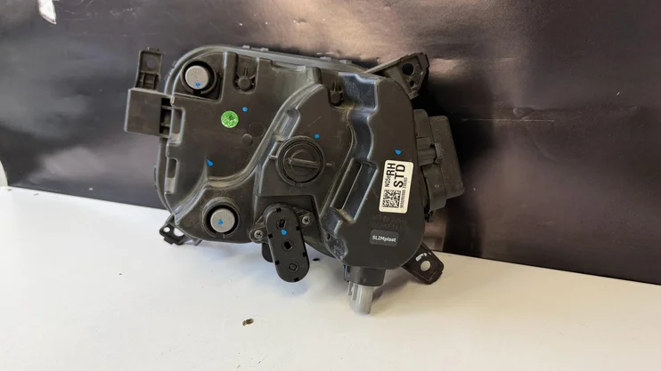 led-dagrijverlichting-rechts-koplamp-kia-sportage-v5-halogeen-92202r2000 — foto 7