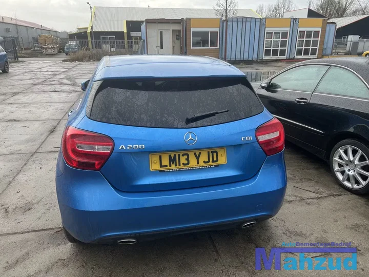 2013-mercedes-a-klasse-w176-18-a200-cdi-651901-onderdelen-blauw — foto 6