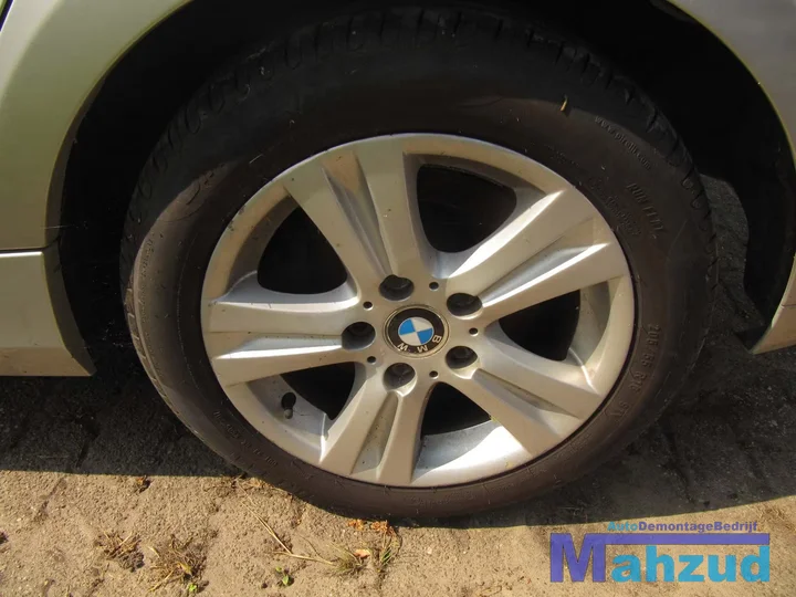 bmw-118d-e81-18d-motorblok-delen-motor — foto 16
