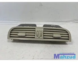 fiat-500-wit-luchtrooster-dashboard-midden-2007