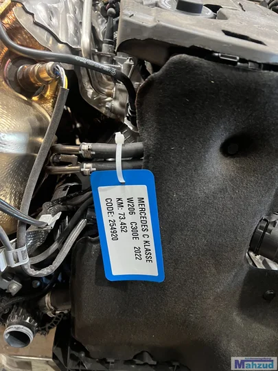 mercedes-c-klasse-w206-c300e-20-hybrid-motor-254920 — foto 2