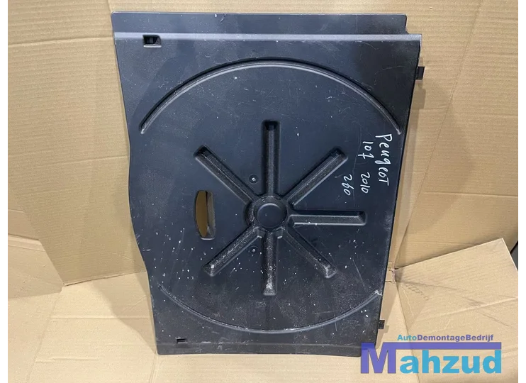 PEUGEOT 107 Kofferbak mat plaat 