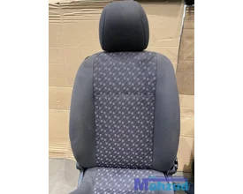 ford-fiesta-4-voorstoelen-bestuurdersstoel-bijrijdersstoel — foto 5