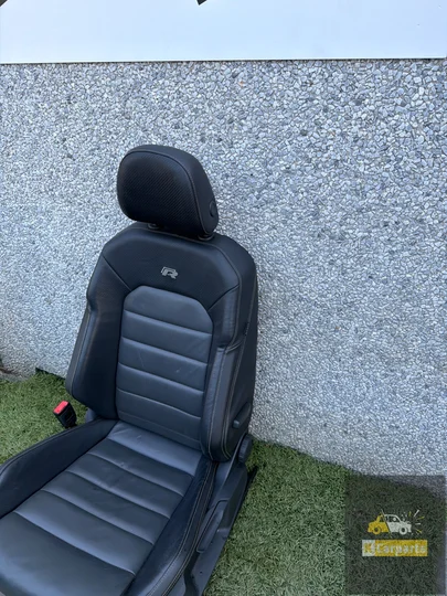interieur-vw-golf-7-r-r20-ledercarbon-links-bestuurders-stoel — foto 4
