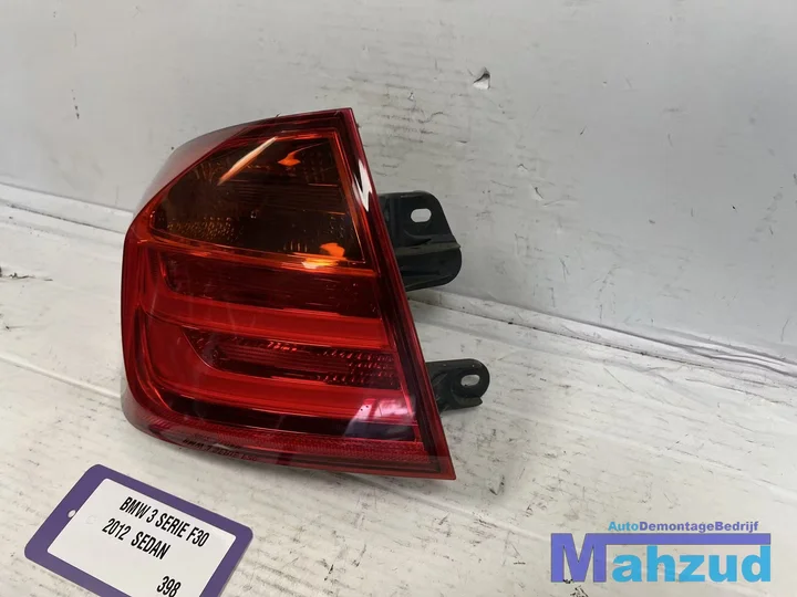 bmw-3-serie-f30-sedan-links-buiten-achterlicht-20112019 — foto 2