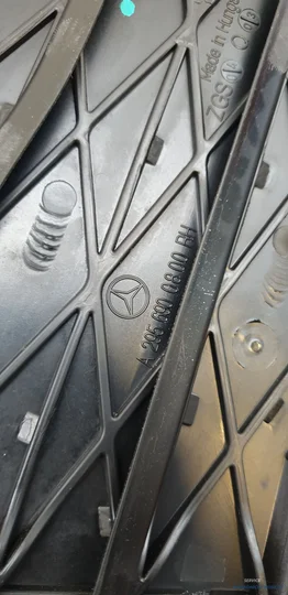 bstijl-afdekkap-eqe-mercedes-v295-2956900800-trim-molding-hoogglans-zwart-2022-heden — foto 6