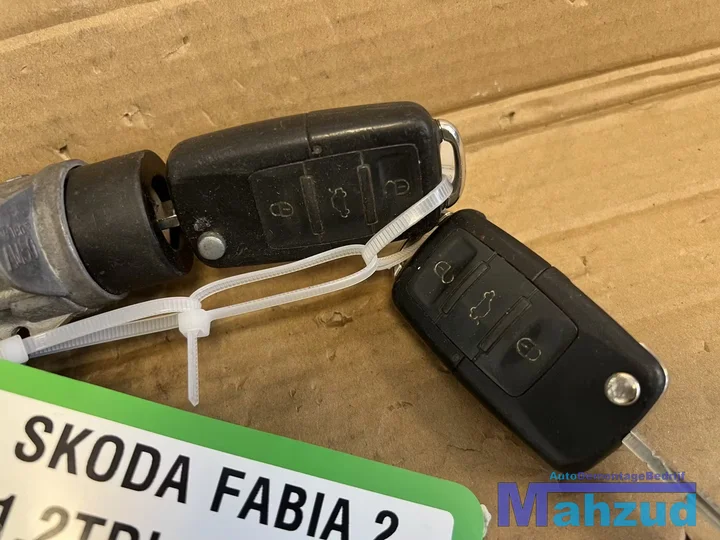 skoda-fabia-2-contactslot-met-2-sleutels — foto 2