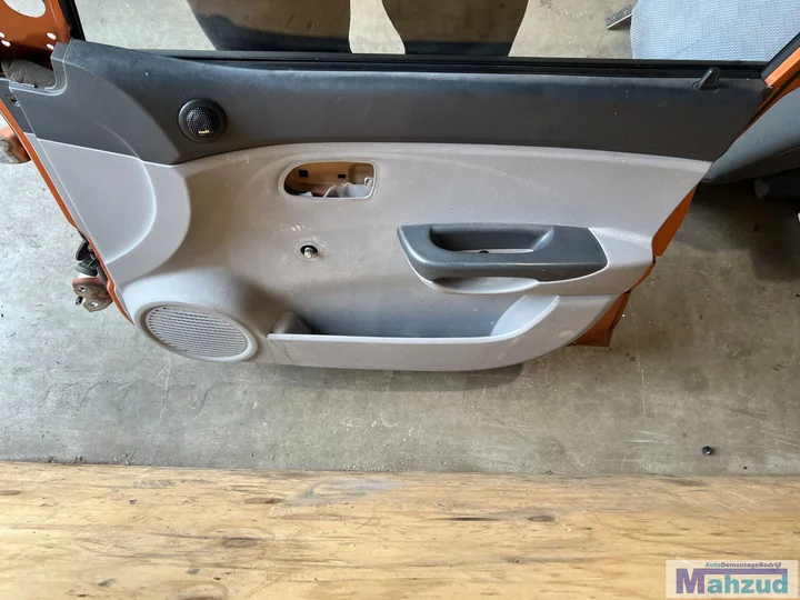 kia-picanto-1-oranje-03-rechts-voor-deur-20042010 — foto 4