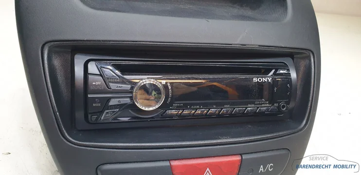 radioframe-met-inbouwframe-radio-cd-sony-cdxgt472um-c1-107-aygo-origineel-2005-2014 — foto 4