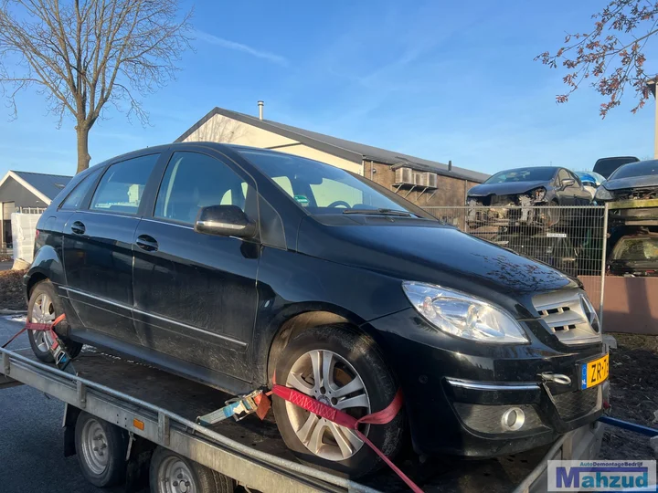 2010-mercedes-b-klasse-w245-b180-zwart-191-266940-demontage-sloop — foto 6