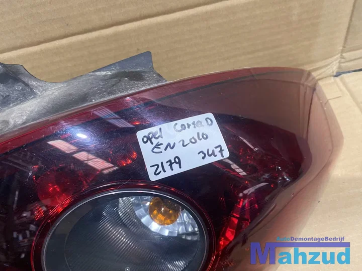 opel-corsa-d-3-deurs-rechts-achterlicht-right-backlight-uk-engels — foto 2