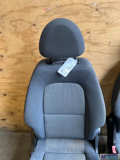 mitsubishi-colt-6-interieur-5deurs-stoel-bank-20032009 — foto 6
