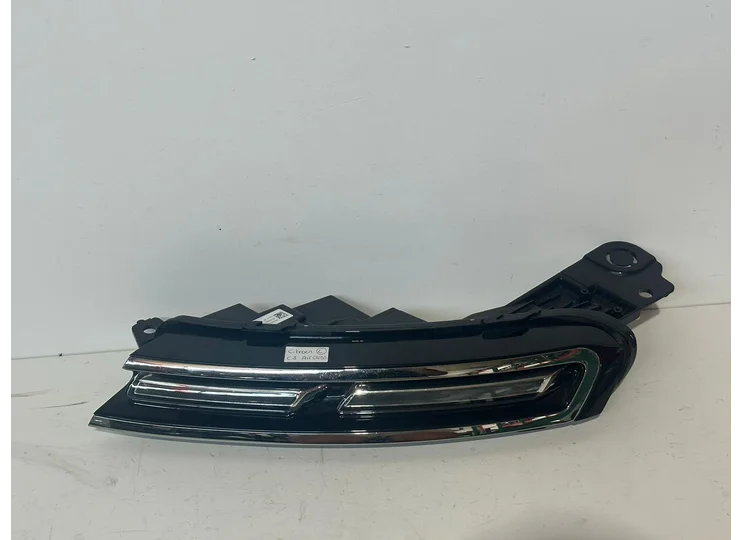 Citroen C5 Aircross LED-Tagfahrlicht links 9818005180