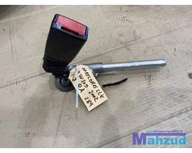 mercedes-clk-w209-rechts-achter-gordelspanner-a2038601869