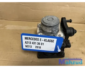 mercedes-e-klasse-w213-2-0-e220-abs-pomp-a2134313601