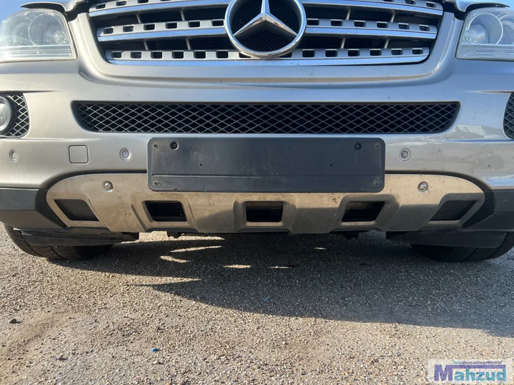 mercedes-ml-2-w164-grijs-c723-voorbumper-20052011 — foto 4