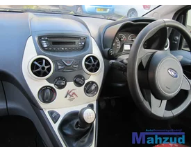 ford-ka-zwart-rood-interieur-3-deurs-compleet — foto 8