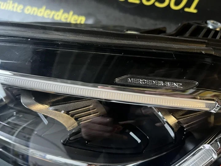 koplamp-glc-facelift-w253-vol-led-links — foto 16