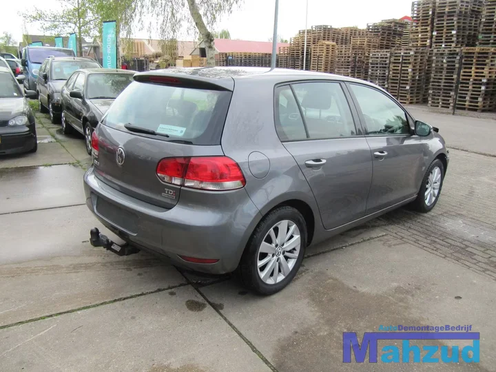 2010-volkswagen-golf-6-16-tdi-demontage-sloop-123 — foto 7