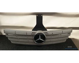 geperforeerde-grille-w169-a-klasse-sport-1698801183-origineel-gebruikt-2005-2012