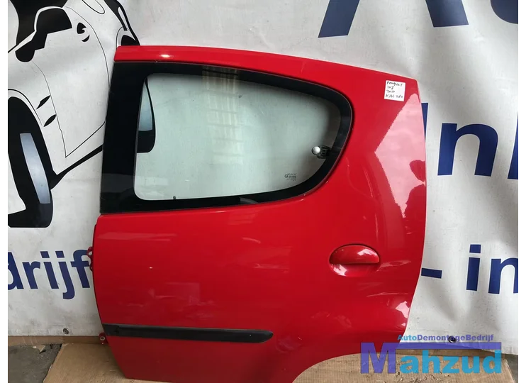 PEUGEOT 107 ROOD KJH Links achter deur portier 2005-2014