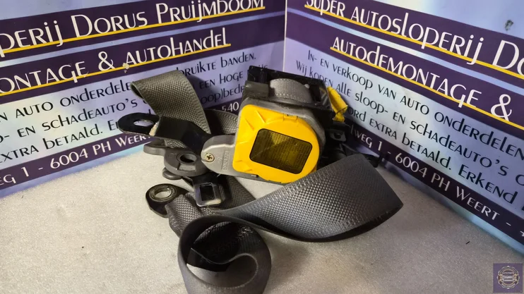 hyundai-atos-11-12v-veiligheids-gordel-rechtsvoor-2dk4774 — foto 3