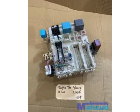 toyota-yaris-p9-zekeringkast-8273052700