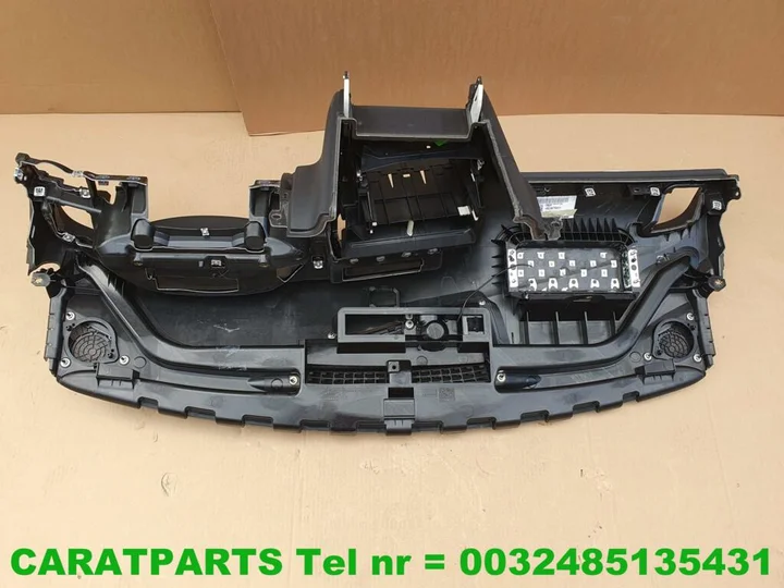 8t1857041f-8t1857003c-8t1857003d-audi-a5-dashboard-a5 — foto 12