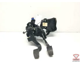 fiat-500x-2018-pedalenset-koppeling-rem-pedaal-00520490260