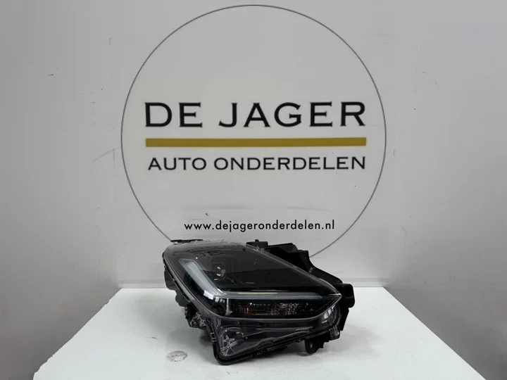 suzuki-swift-mk8-led-koplamp-rechts-origineel-148r00-149r00