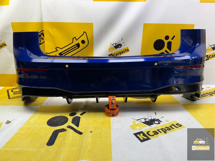 vw-golf-viii-85-r-facelift-r20-achterbumper-6pdc