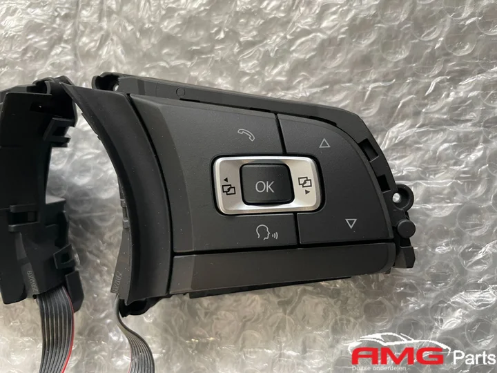 vw-polo-up-scirocco-stuur-gti-gtd-r-line-knopjes-1k8959442 — foto 3