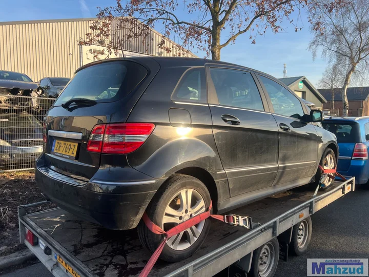 2010-mercedes-b-klasse-w245-b180-zwart-191-266940-demontage-sloop — foto 5