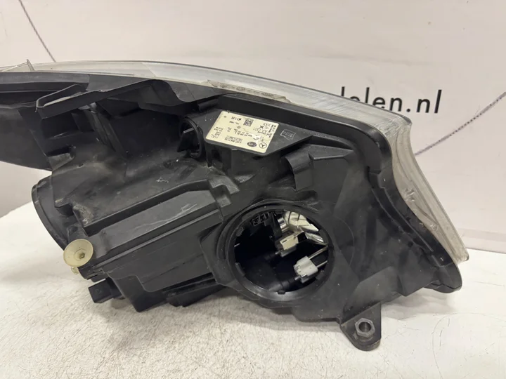 mercedes-w447-vito-halogeen-koplamp-links-a4479067700 — foto 4
