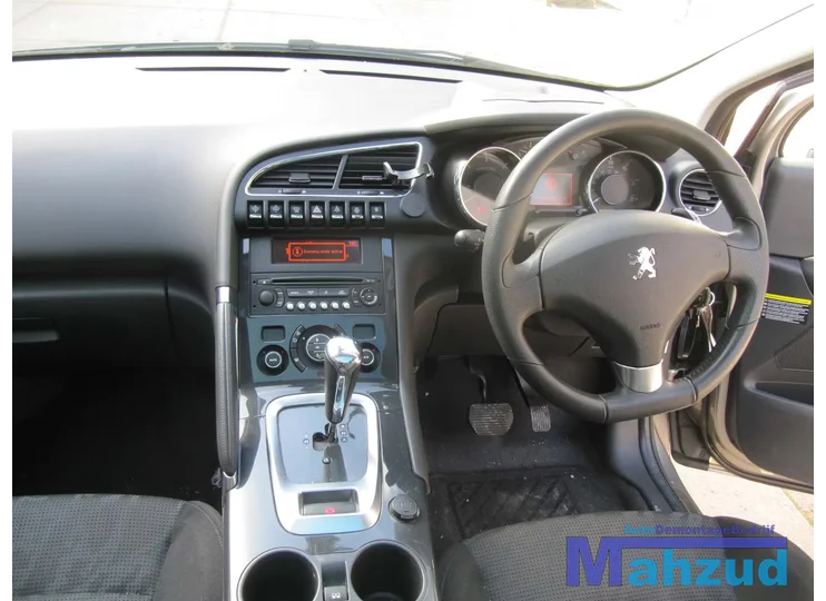 peugeot-3008-zwart-grijs-interieur-compleet