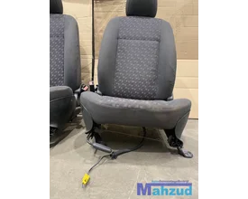 ford-fiesta-4-voorstoelen-bestuurdersstoel-bijrijdersstoel — foto 4