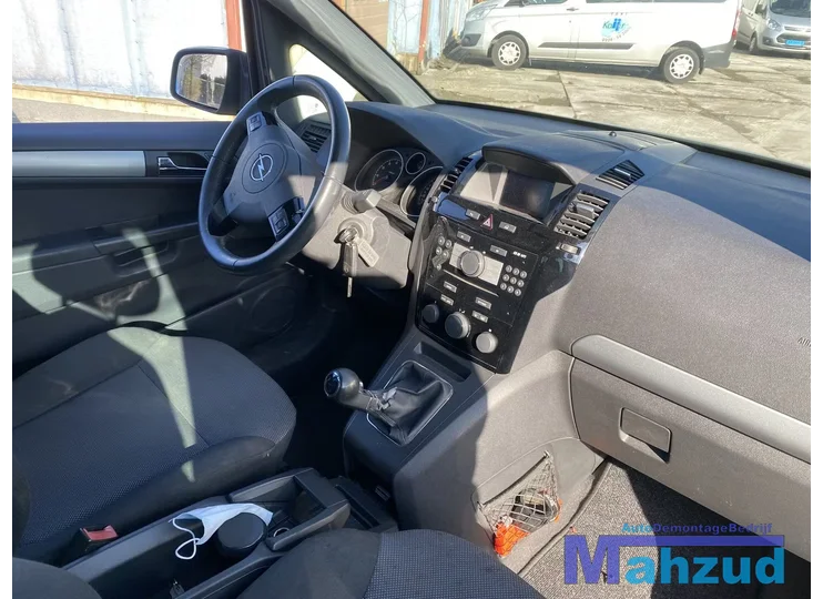 opel-zafira-b-zwart-grijs-interieur-compleet-20052011