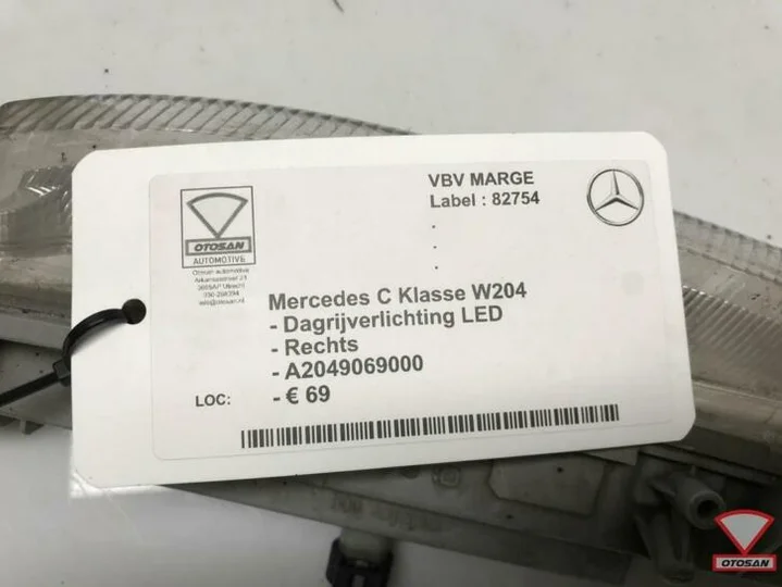 mercedes-c-w204-dagrijverlichting-led-rechts-a2049069000 — foto 2