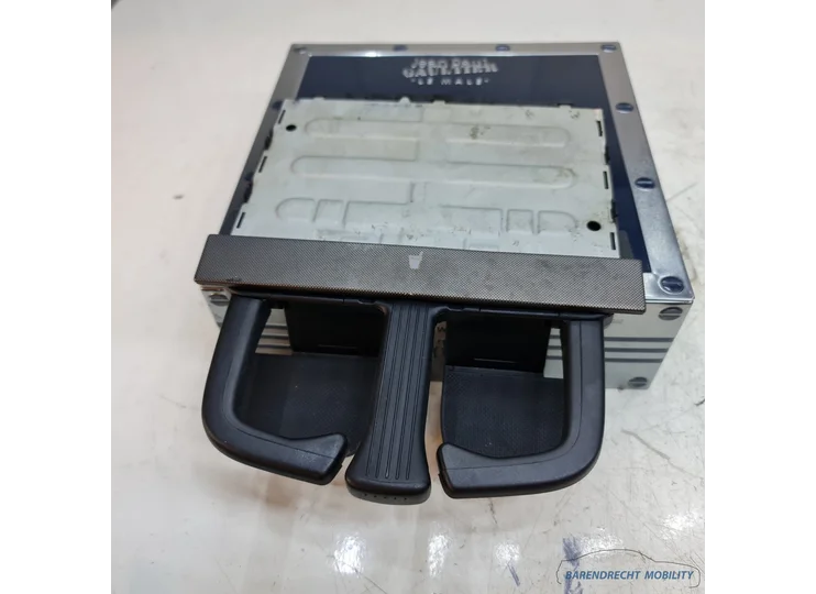 VW Golf IV Bora bekerhouder 1J0858601D nieuw model cupholder grijs zilver aluminium 1998 1999 2000 2001 2002 2003 2004 gebruikt BARENDRECHT MOBILITY SERVICE