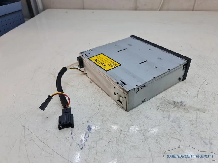 mercedes-cls-e-r-slk-m-ml-klasse-cd-wisselaar-changer-wechsler-a2118706189-origineel-nette-staat-gebruikt-2002-2003-2004-2005-2006-2007-2008-2009-2010-2011-2012-barendrecht-mobility-service — foto 4
