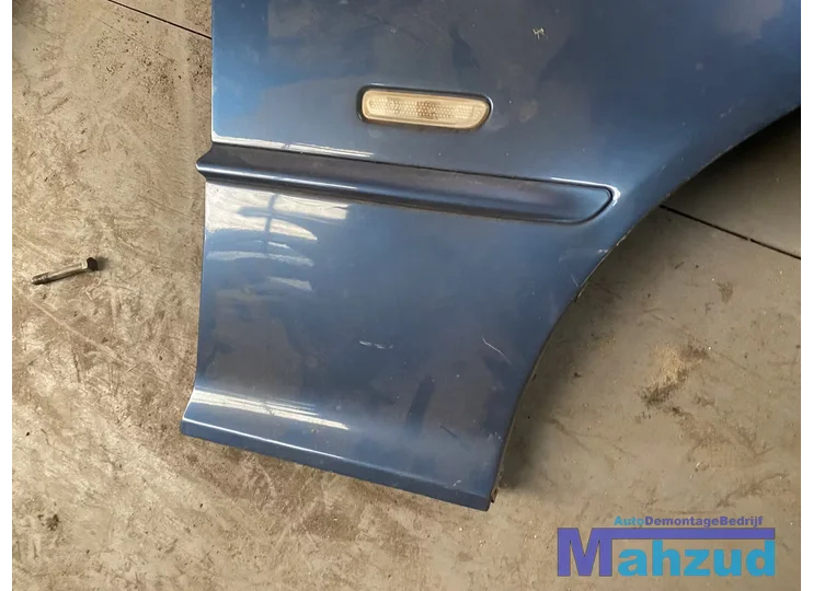bmw-3-serie-e46-blauw-rechts-voorscherm