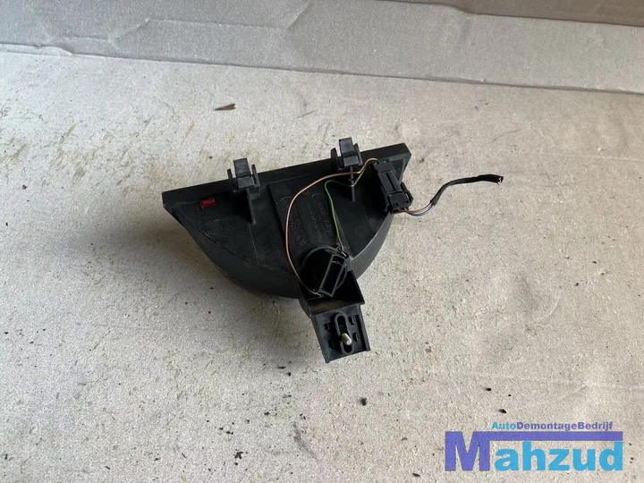bmw-3-serie-e36-derde-remlicht-19901998-632583634919 — foto 2
