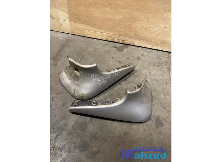 MAZDA 323 F 5 3L ZILVER GRIJS RECHTS LINKS spatlapset voor