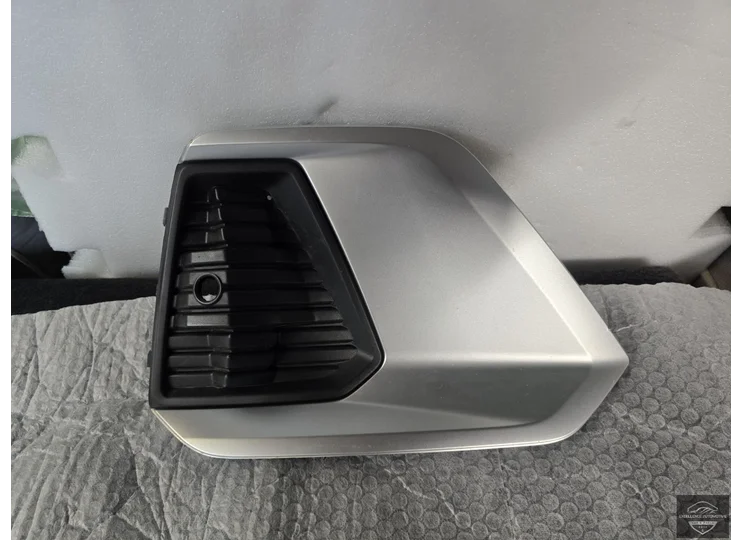 Audi A1 82A Citycarver Front Bumper Grille Right 82A807954A