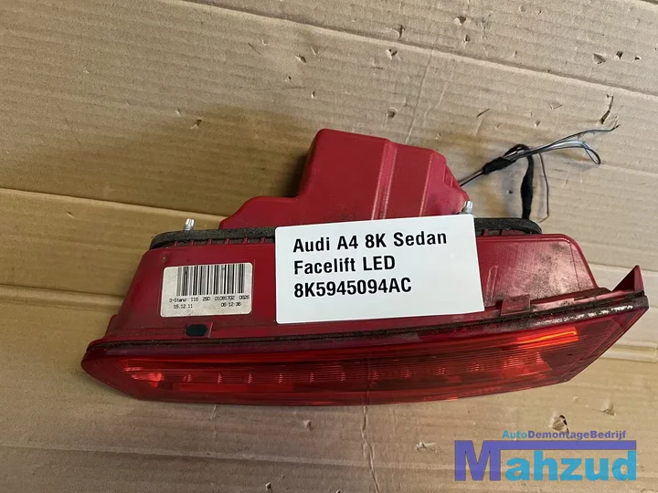 audi-a4-b8-8k-sedan-facelift-led-achterlicht-rechts-binnen-20122015 — foto 2