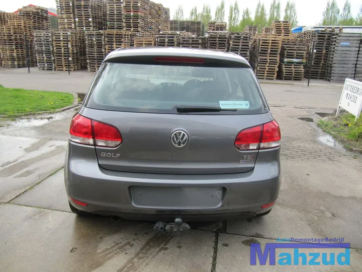 2010-volkswagen-golf-6-16-tdi-demontage-sloop-123 — foto 6