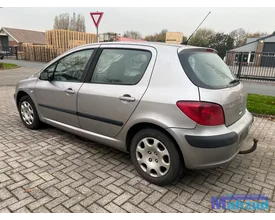 peugeot-307-16-16v-nfu-eza-onderdelen-demontage — foto 4